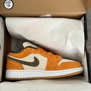 Air Jordan 1 low SE